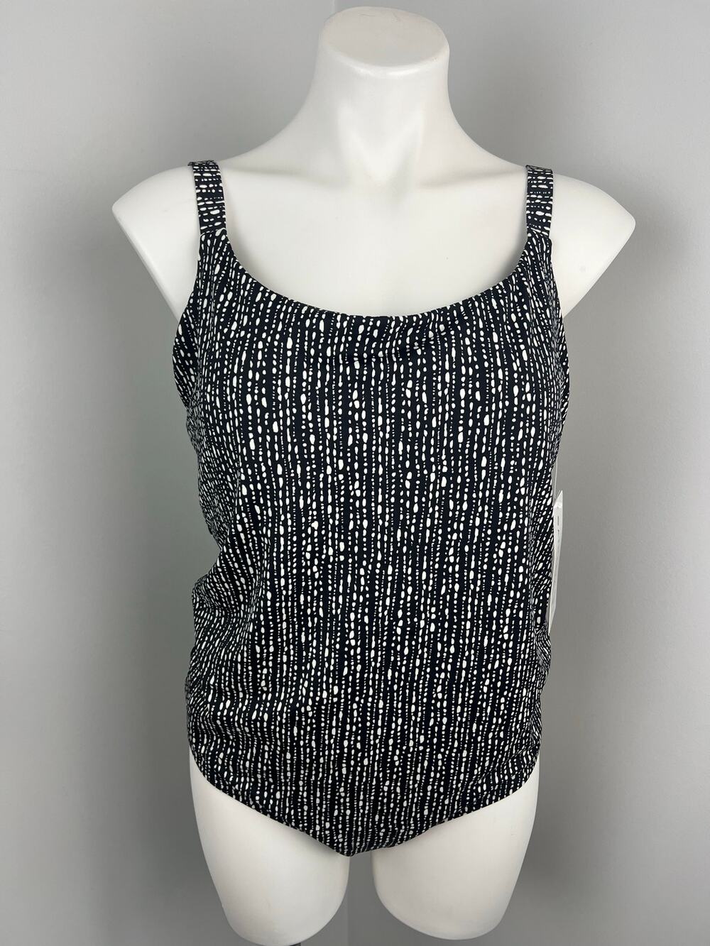 Athleta Hermosa Black White Patterned One Piece Swimsuit XL